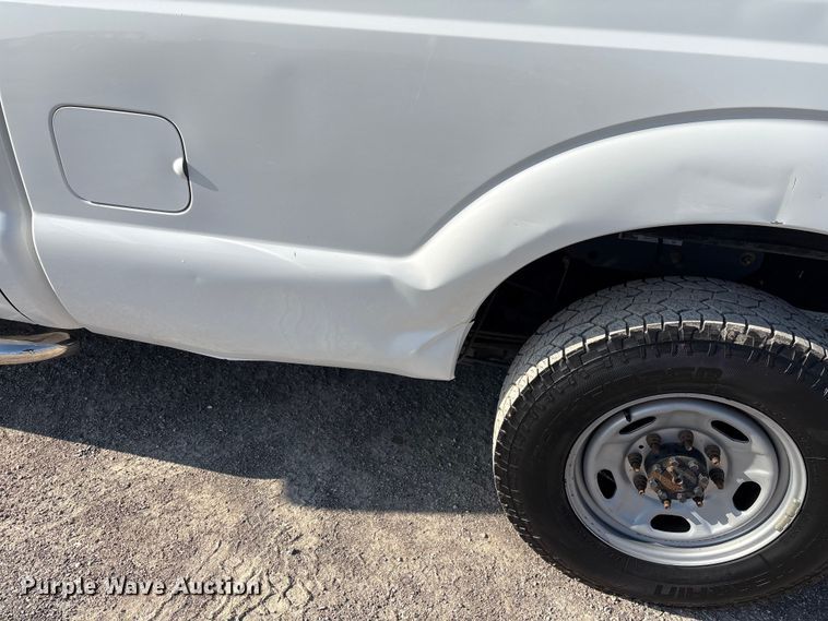 image for item EE4450 2015 Ford F250 Super Duty SuperCab pickup truck