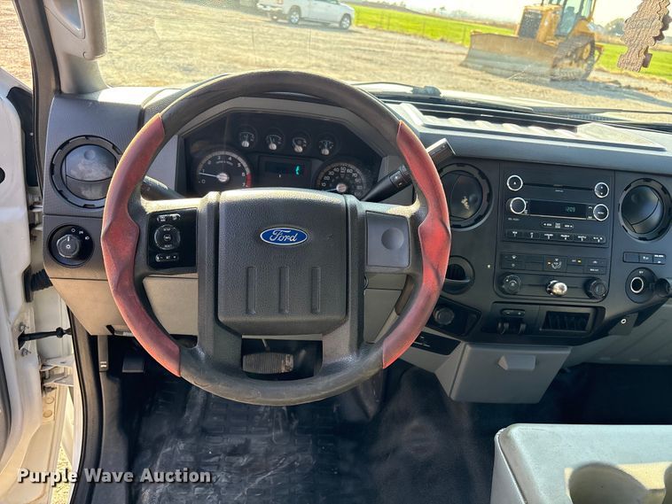 image for item EE4450 2015 Ford F250 Super Duty SuperCab pickup truck