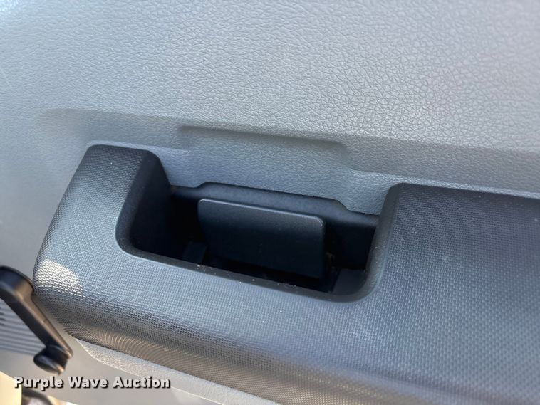 image for item EE4450 2015 Ford F250 Super Duty SuperCab pickup truck