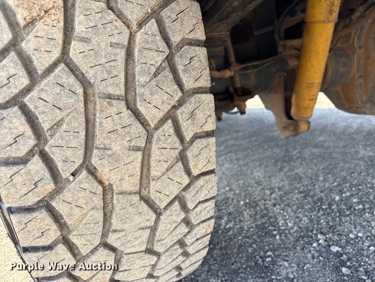 image for item EE4450 2015 Ford F250 Super Duty SuperCab pickup truck