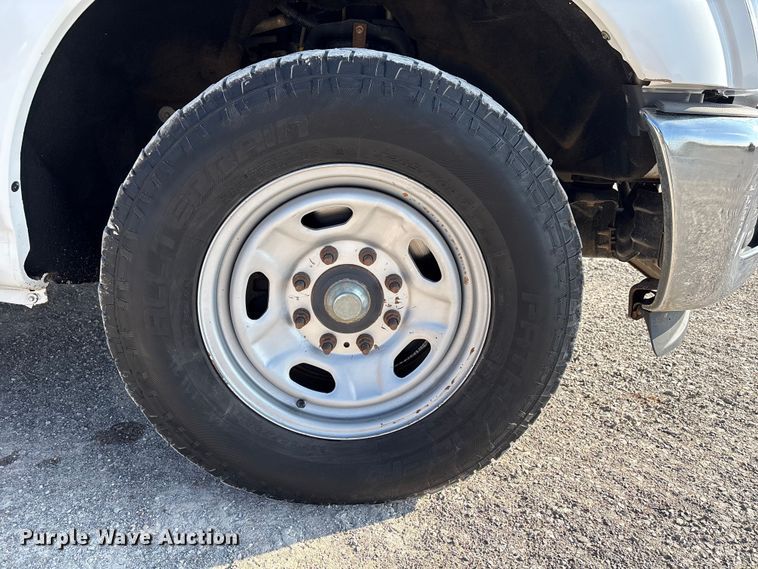 image for item EE4450 2015 Ford F250 Super Duty SuperCab pickup truck