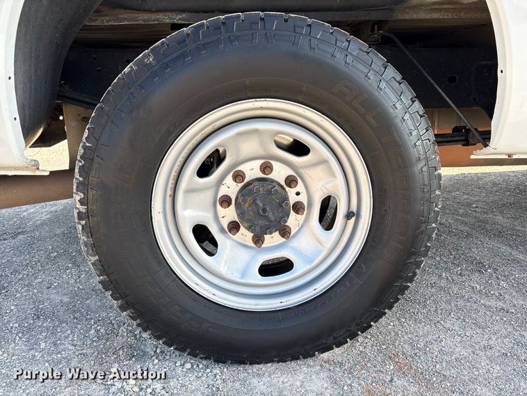 image for item EE4450 2015 Ford F250 Super Duty SuperCab pickup truck