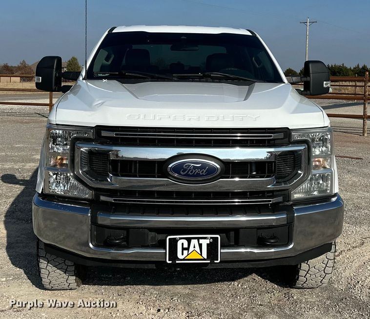 image for item EE4451 2022 Ford F250 Crew Cab pickup truck