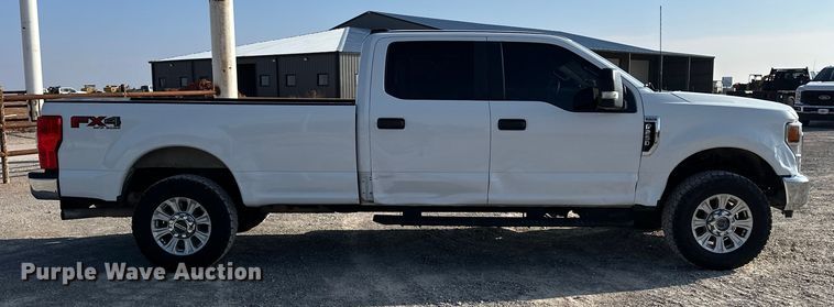 image for item EE4451 2022 Ford F250 Crew Cab pickup truck