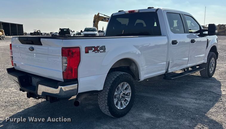 image for item EE4451 2022 Ford F250 Crew Cab pickup truck