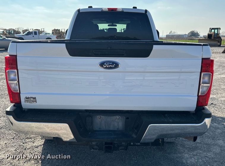 image for item EE4451 2022 Ford F250 Crew Cab pickup truck