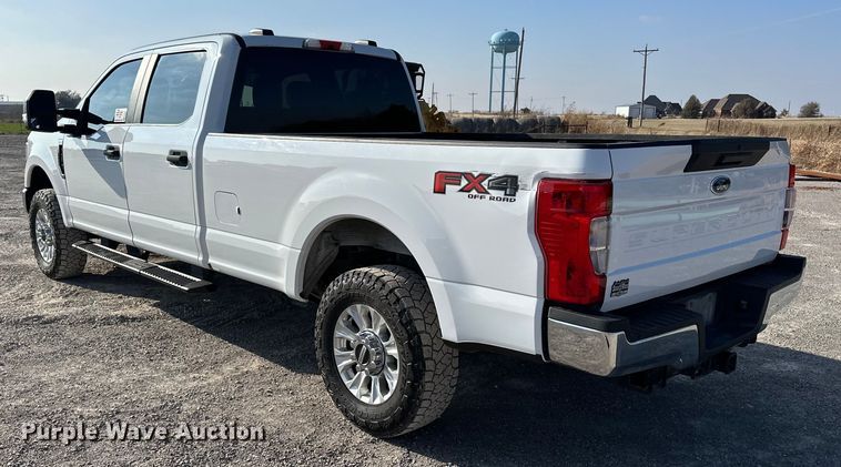 image for item EE4451 2022 Ford F250 Crew Cab pickup truck