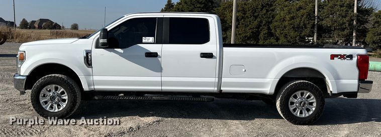 image for item EE4451 2022 Ford F250 Crew Cab pickup truck
