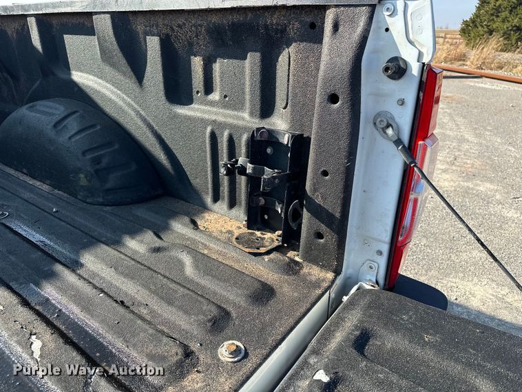 image for item EE4451 2022 Ford F250 Crew Cab pickup truck