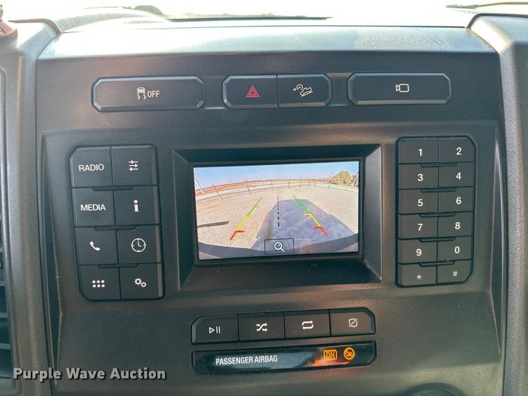 image for item EE4451 2022 Ford F250 Crew Cab pickup truck