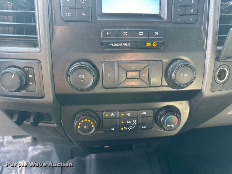 image for item EE4451 2022 Ford F250 Crew Cab pickup truck