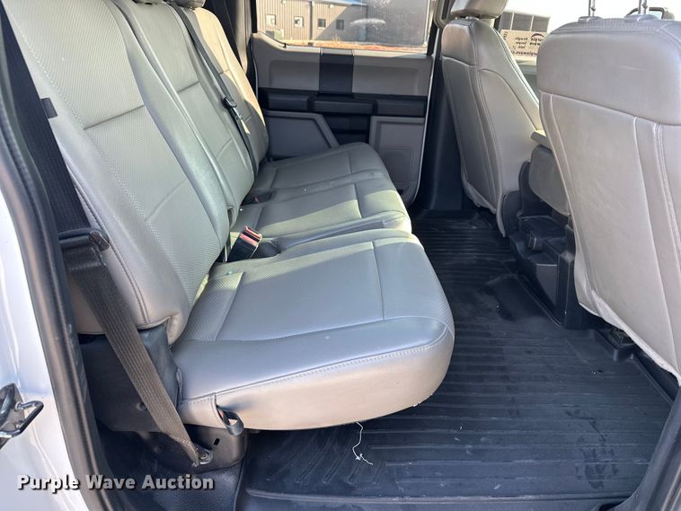 image for item EE4451 2022 Ford F250 Crew Cab pickup truck