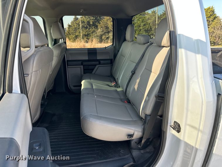 image for item EE4451 2022 Ford F250 Crew Cab pickup truck