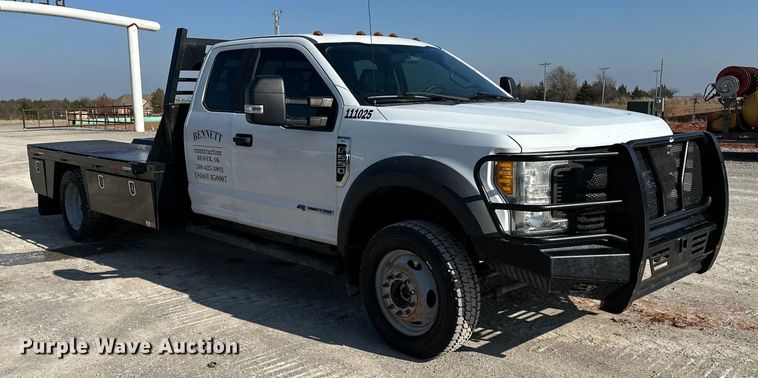 image for item EE4452 2017 Ford F550 SuperCab flatbed truck