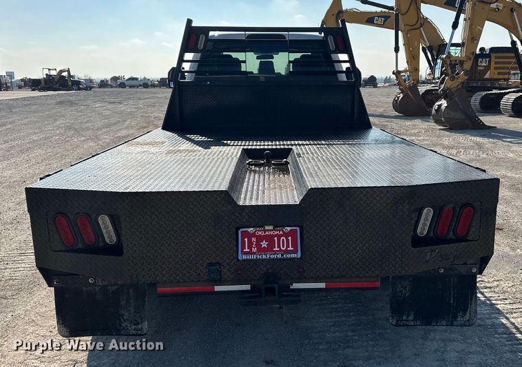 image for item EE4452 2017 Ford F550 SuperCab flatbed truck