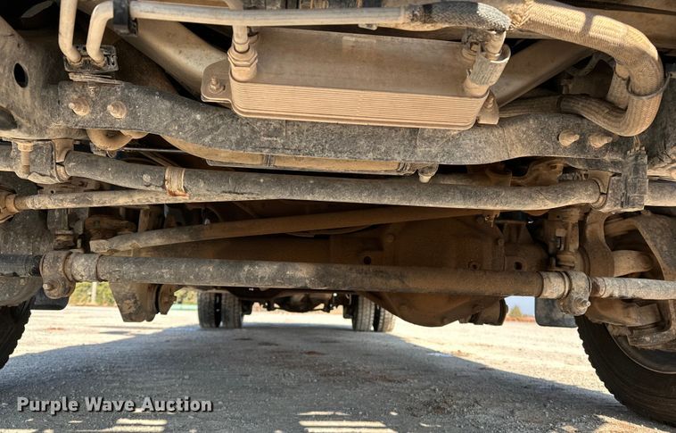 image for item EE4452 2017 Ford F550 SuperCab flatbed truck