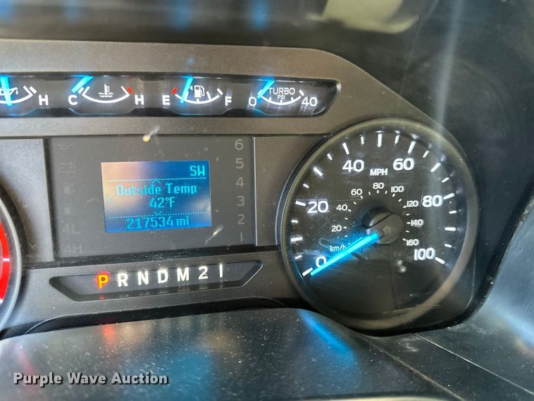 image for item EE4452 2017 Ford F550 SuperCab flatbed truck