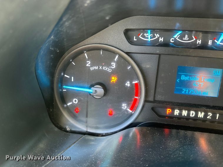 image for item EE4452 2017 Ford F550 SuperCab flatbed truck