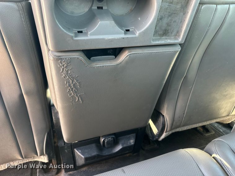 image for item EE4452 2017 Ford F550 SuperCab flatbed truck