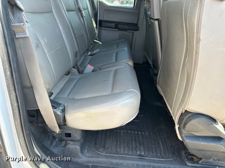 image for item EE4452 2017 Ford F550 SuperCab flatbed truck