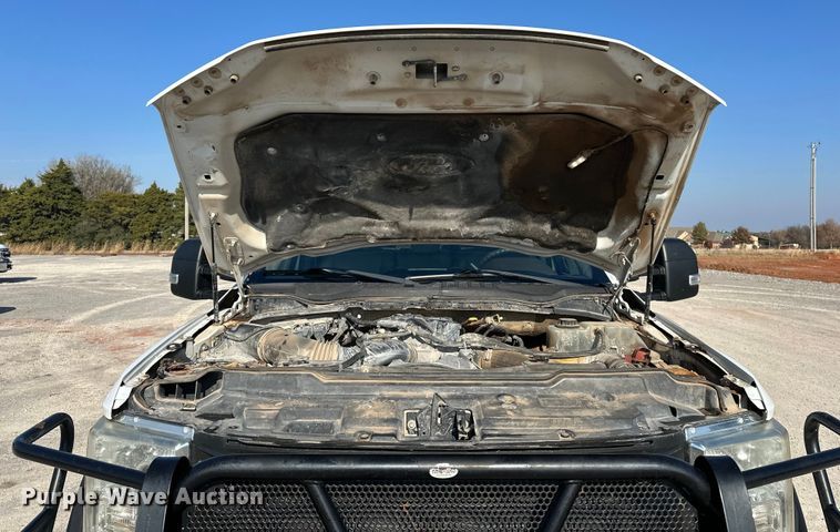 image for item EE4452 2017 Ford F550 SuperCab flatbed truck