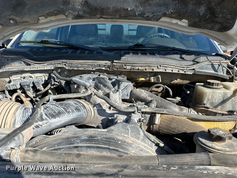 image for item EE4452 2017 Ford F550 SuperCab flatbed truck