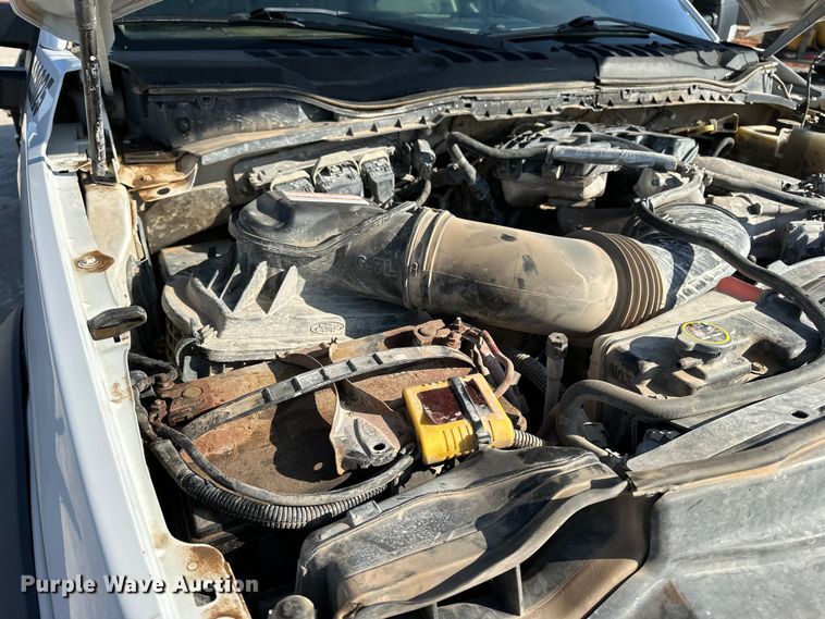 image for item EE4452 2017 Ford F550 SuperCab flatbed truck