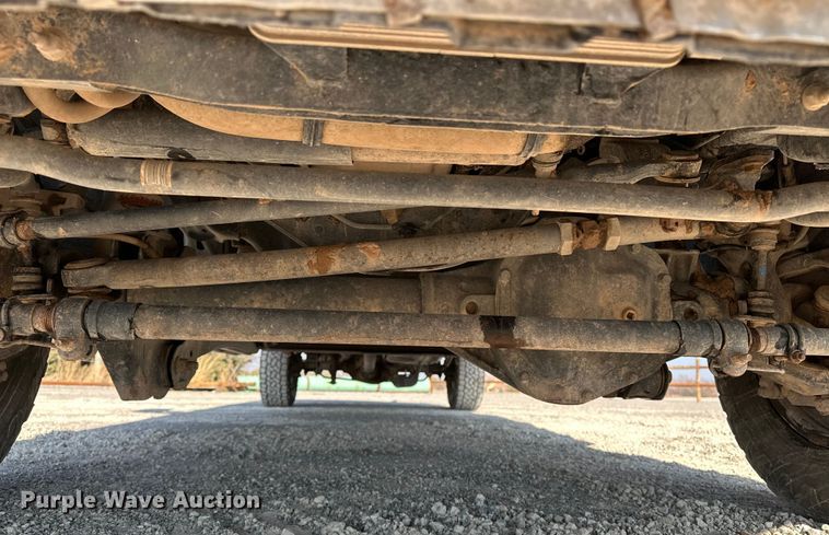 image for item EE4453 2018 Ford F250 Super Duty Crew Cab flatbed pickup truck