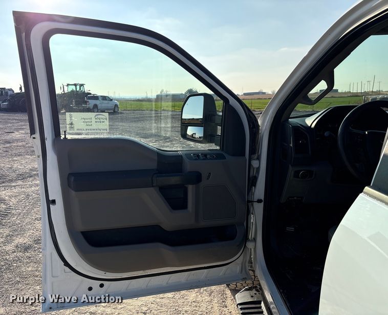 image for item EE4466 2022 Ford F250 Super Duty pickup truck