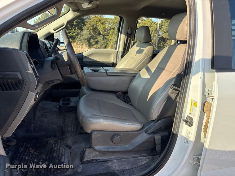 image for item EE4466 2022 Ford F250 Super Duty pickup truck