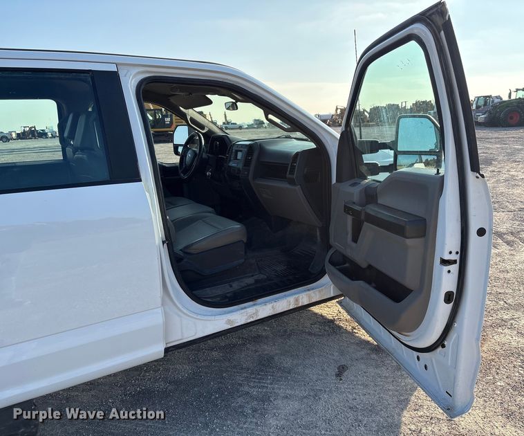 image for item EE4466 2022 Ford F250 Super Duty pickup truck