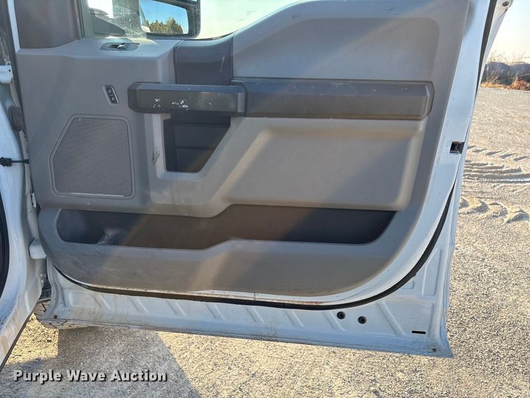 image for item EE4466 2022 Ford F250 Super Duty pickup truck