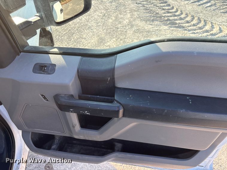 image for item EE4466 2022 Ford F250 Super Duty pickup truck