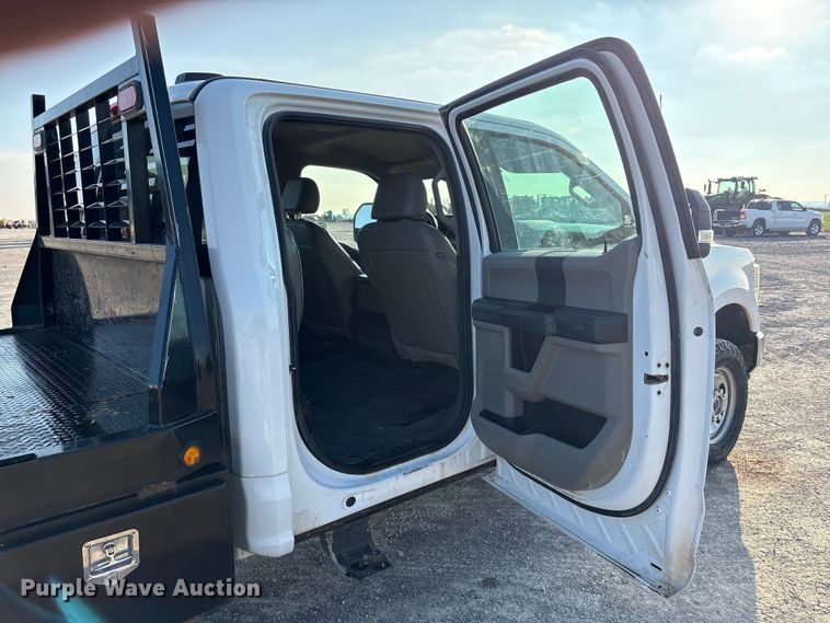 image for item EE4466 2022 Ford F250 Super Duty pickup truck