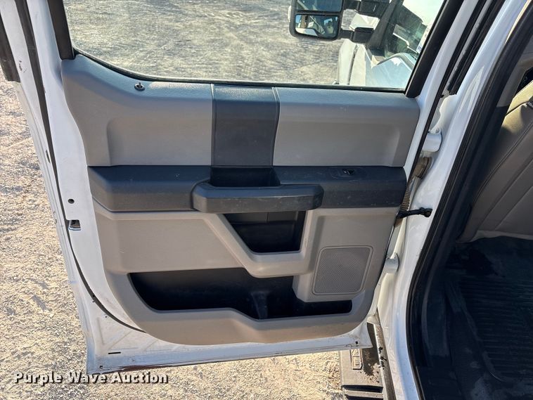 image for item EE4466 2022 Ford F250 Super Duty pickup truck