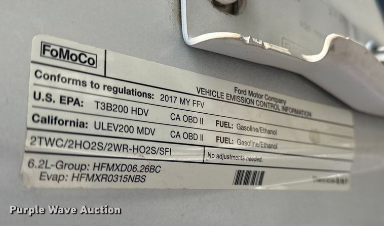 image for item EE4467 2022 Ford F350 Super Duty  Crew Cab flatbed pickup truck