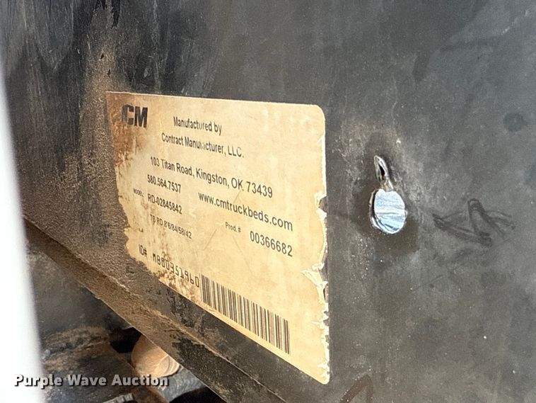 image for item EE4471 2022 Ford F250 Super Duty Crew Cab flatbed pickup truck