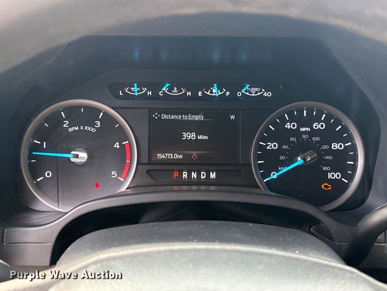 image for item EE4471 2022 Ford F250 Super Duty Crew Cab flatbed pickup truck