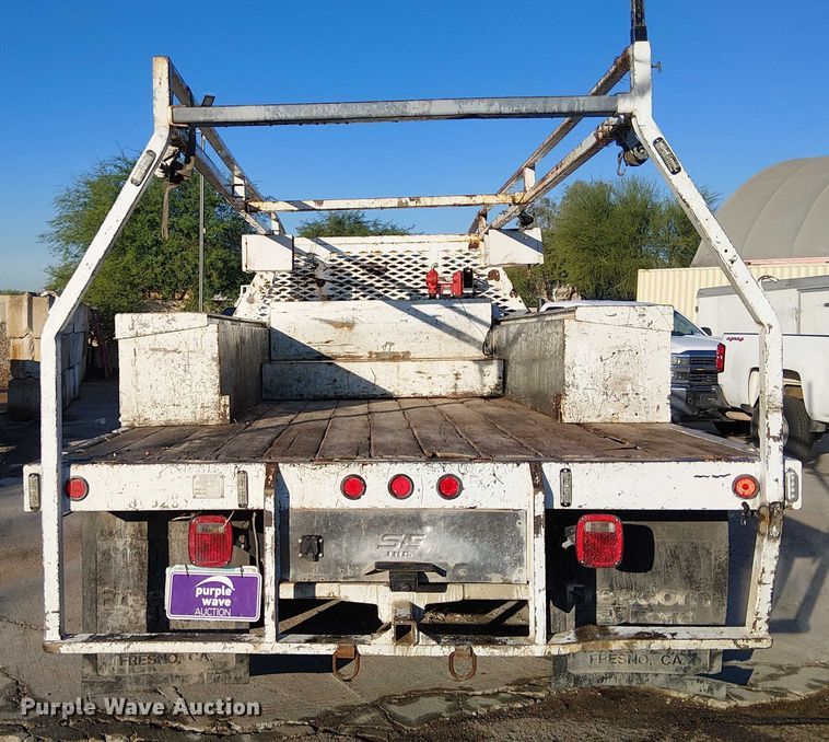 image for item EE4991 2021 Ford F450 flatbed truck