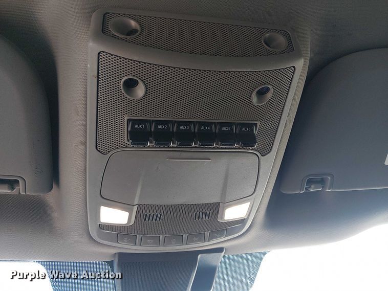 image for item EE4991 2021 Ford F450 flatbed truck