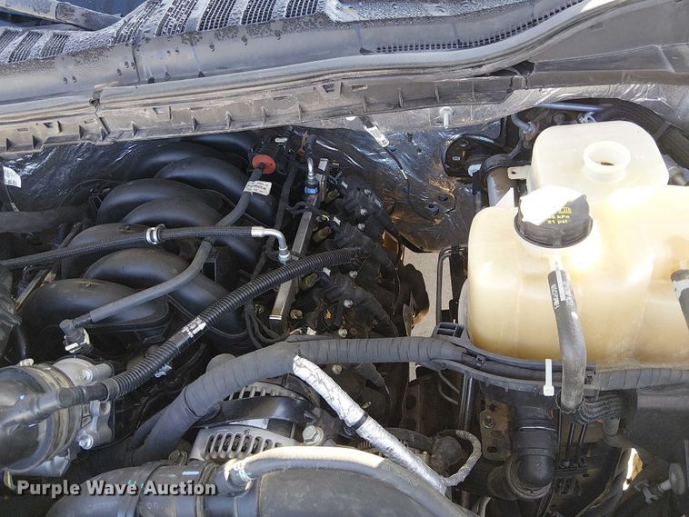 image for item EE4991 2021 Ford F450 flatbed truck