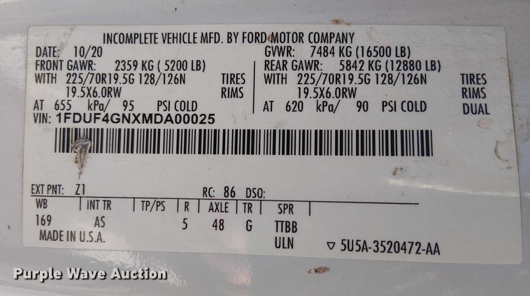 image for item EE4991 2021 Ford F450 flatbed truck