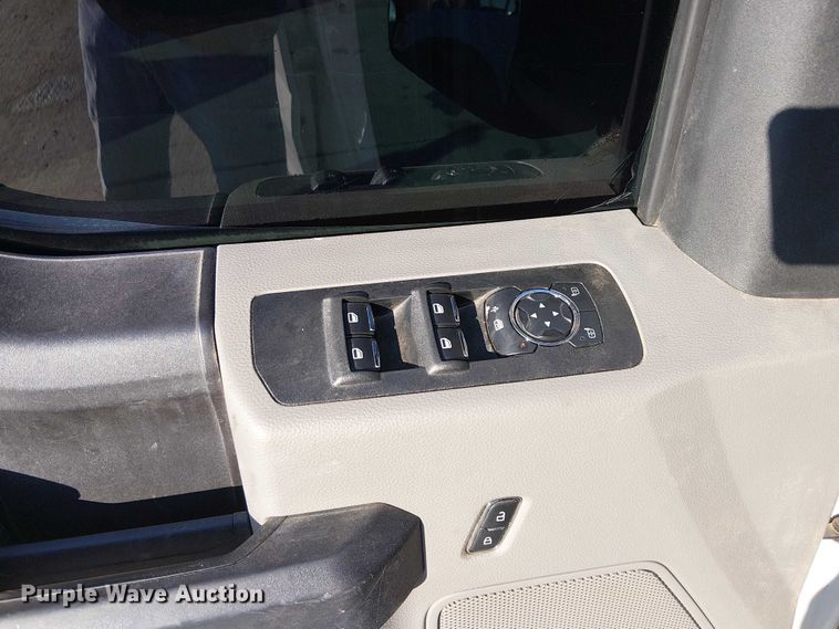 image for item EE4992 2019 Ford F150 SuperCrew pickup truck