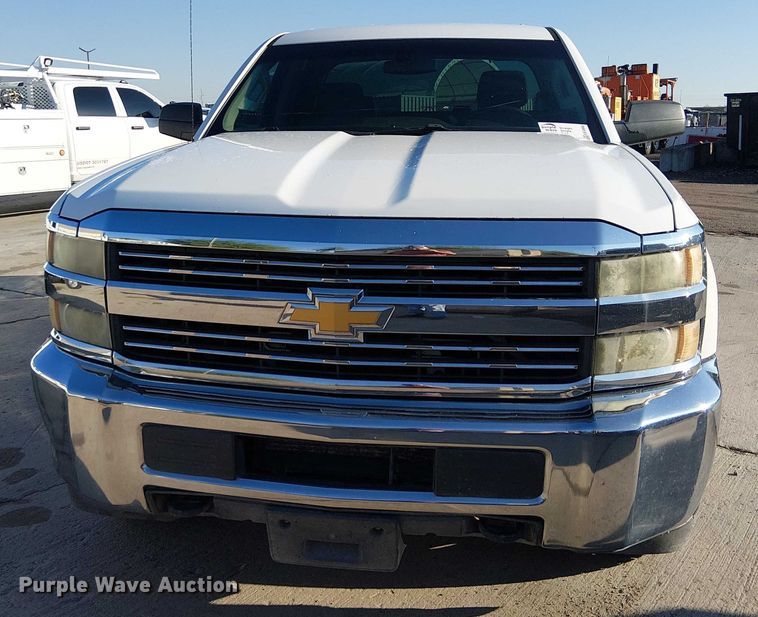 image for item EE4994 2015 Chevrolet Silverado 2500HD Double Cab pickup truck