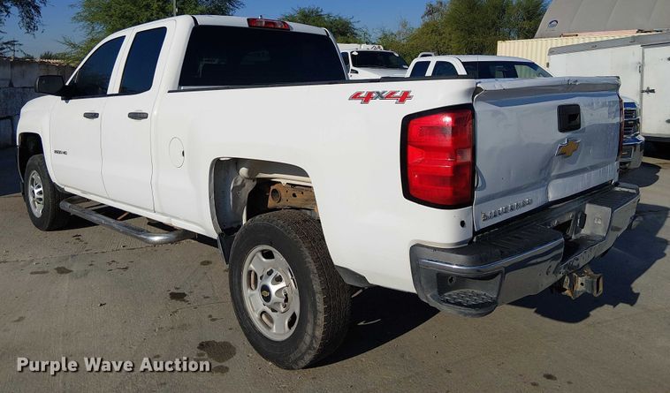 image for item EE4994 2015 Chevrolet Silverado 2500HD Double Cab pickup truck