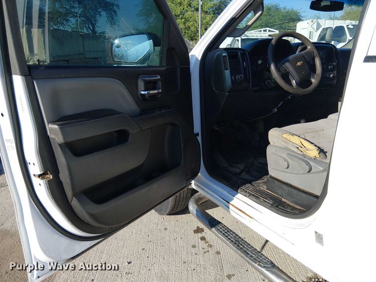 image for item EE4994 2015 Chevrolet Silverado 2500HD Double Cab pickup truck