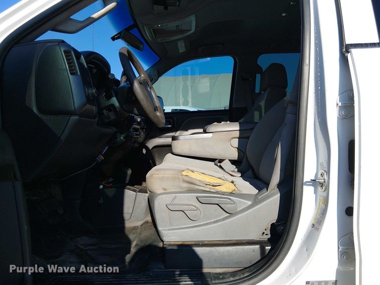 image for item EE4994 2015 Chevrolet Silverado 2500HD Double Cab pickup truck