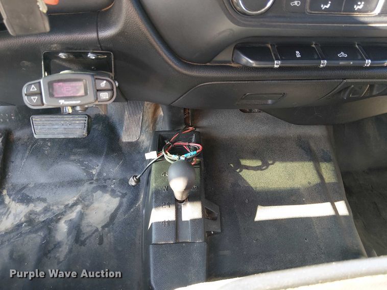 image for item EE4994 2015 Chevrolet Silverado 2500HD Double Cab pickup truck