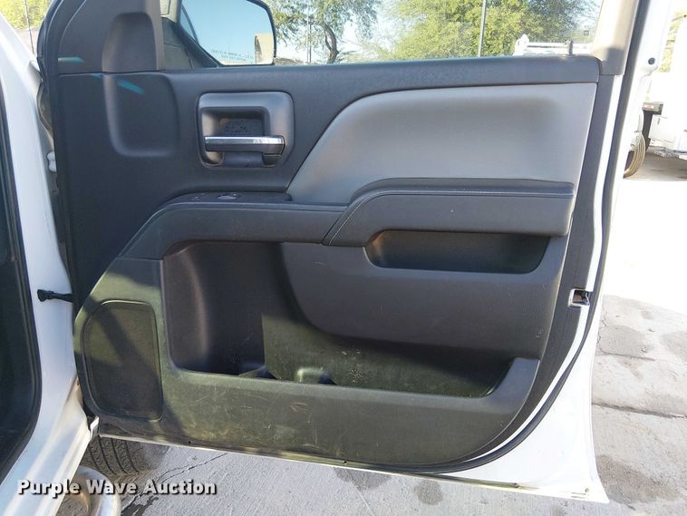 image for item EE4994 2015 Chevrolet Silverado 2500HD Double Cab pickup truck