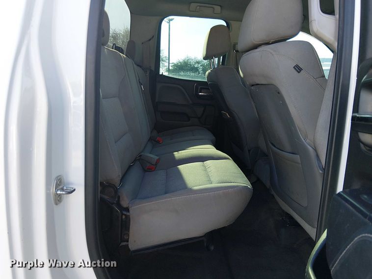 image for item EE4994 2015 Chevrolet Silverado 2500HD Double Cab pickup truck